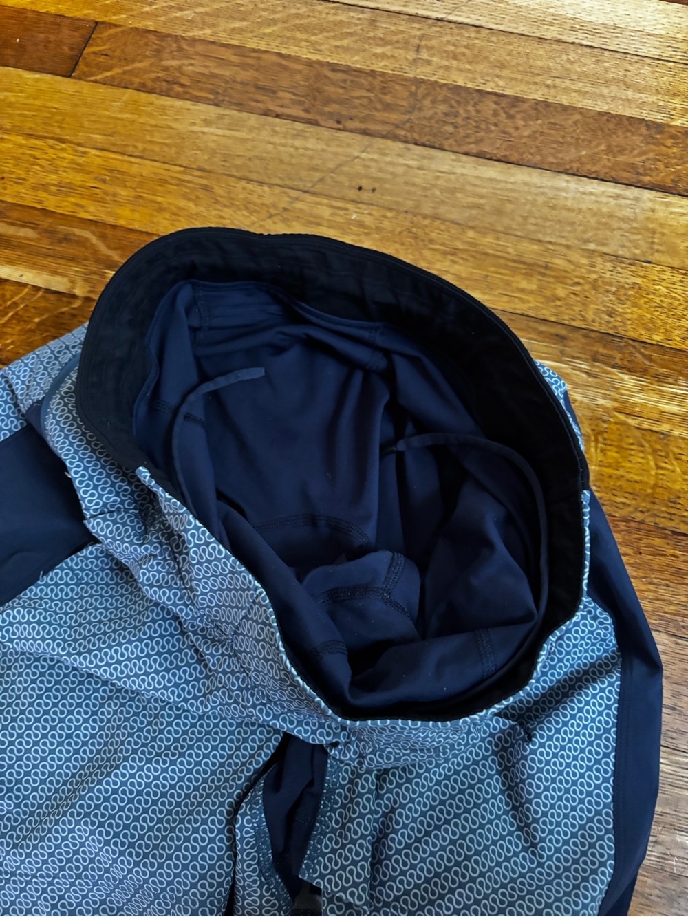Lululemon T.H.E. Shorts with Liner 9” - Picture 6 of 8